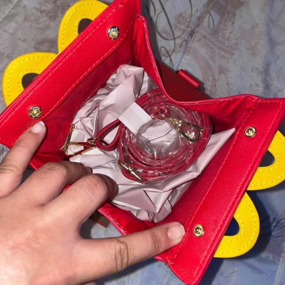 Holiday DROP ⬇️ Loungefly McDonald’s Happy Meal Bag - Picture 6 of 6